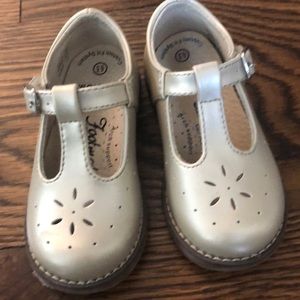 Like new Footmates dress shoes